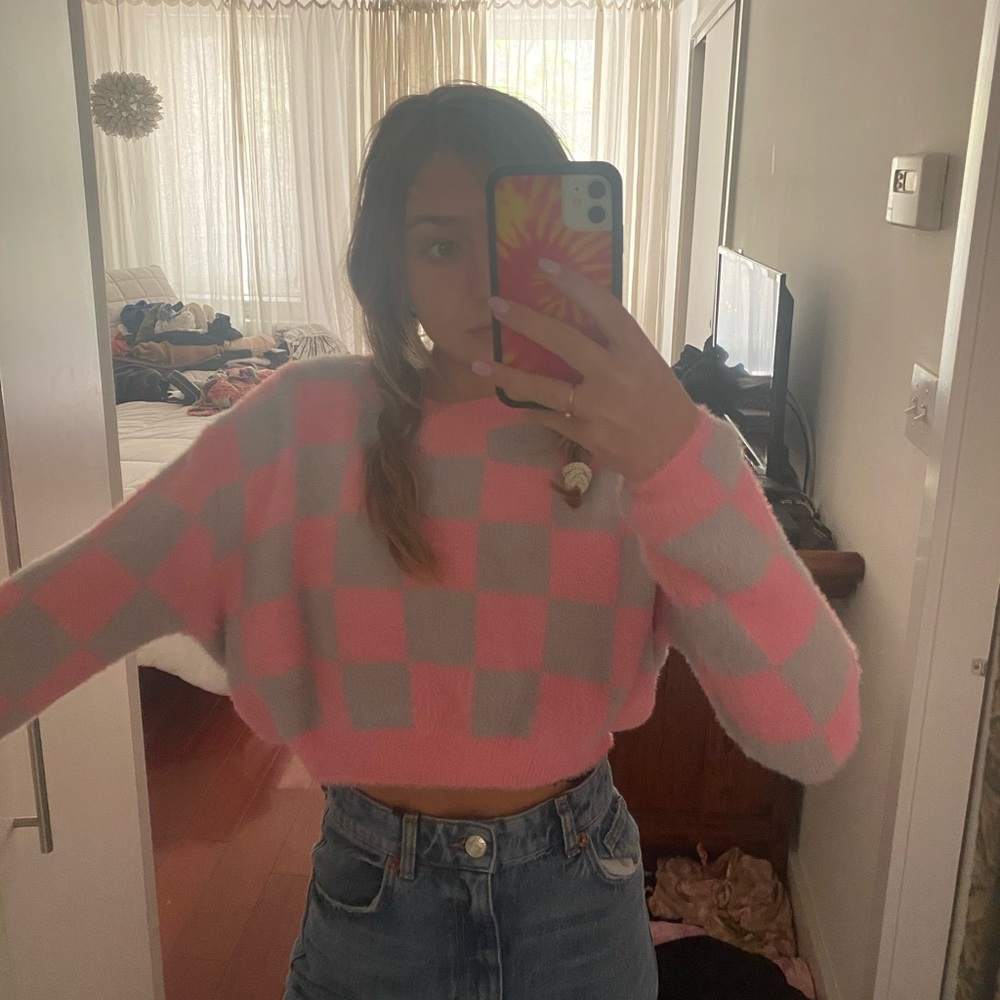 ADIKA Pink Checkered Cropped Sweater